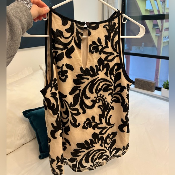 AQUA Top size small - great condition - Picture 2 of 2